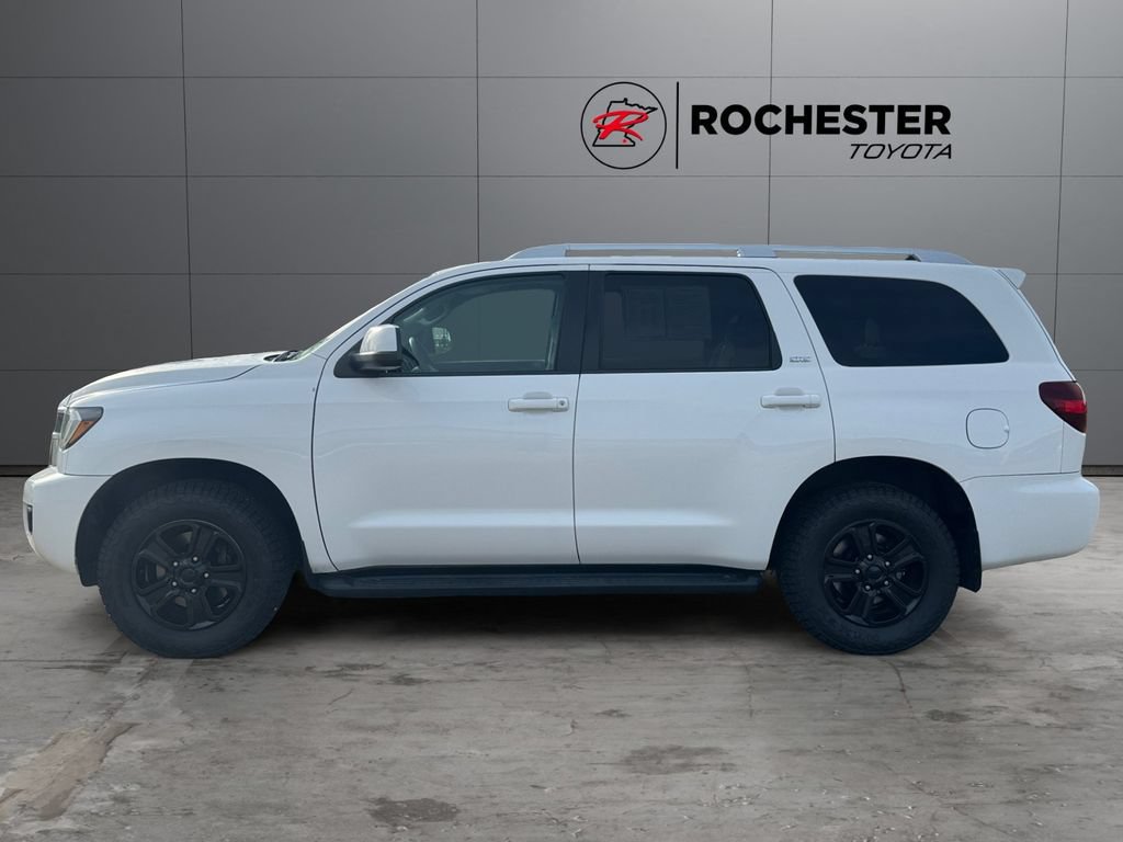 Certified 2019 Toyota Sequoia SR5 AWD/4WD image 2