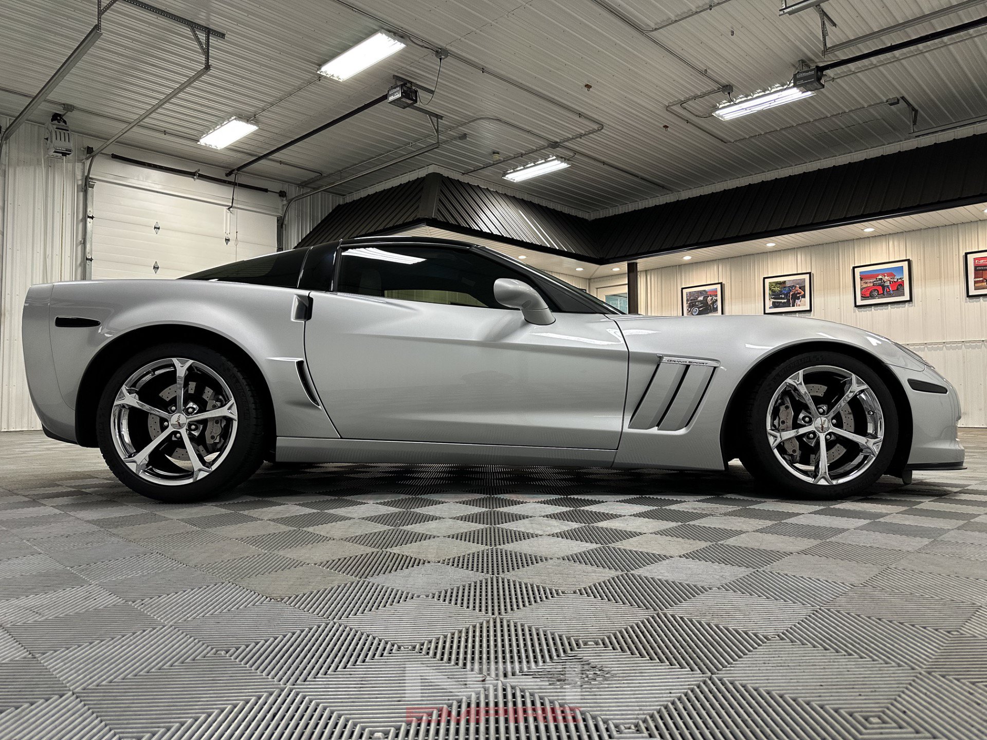 Used 2012 Chevrolet Corvette Grand Sport w/ 3LT Preferred Equipment Group RWD image 17