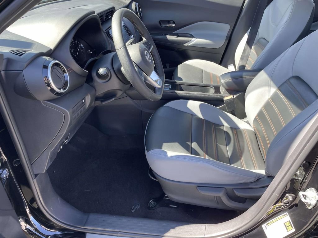 Used 2022 Nissan Kicks SR w/ Premium Package image 18