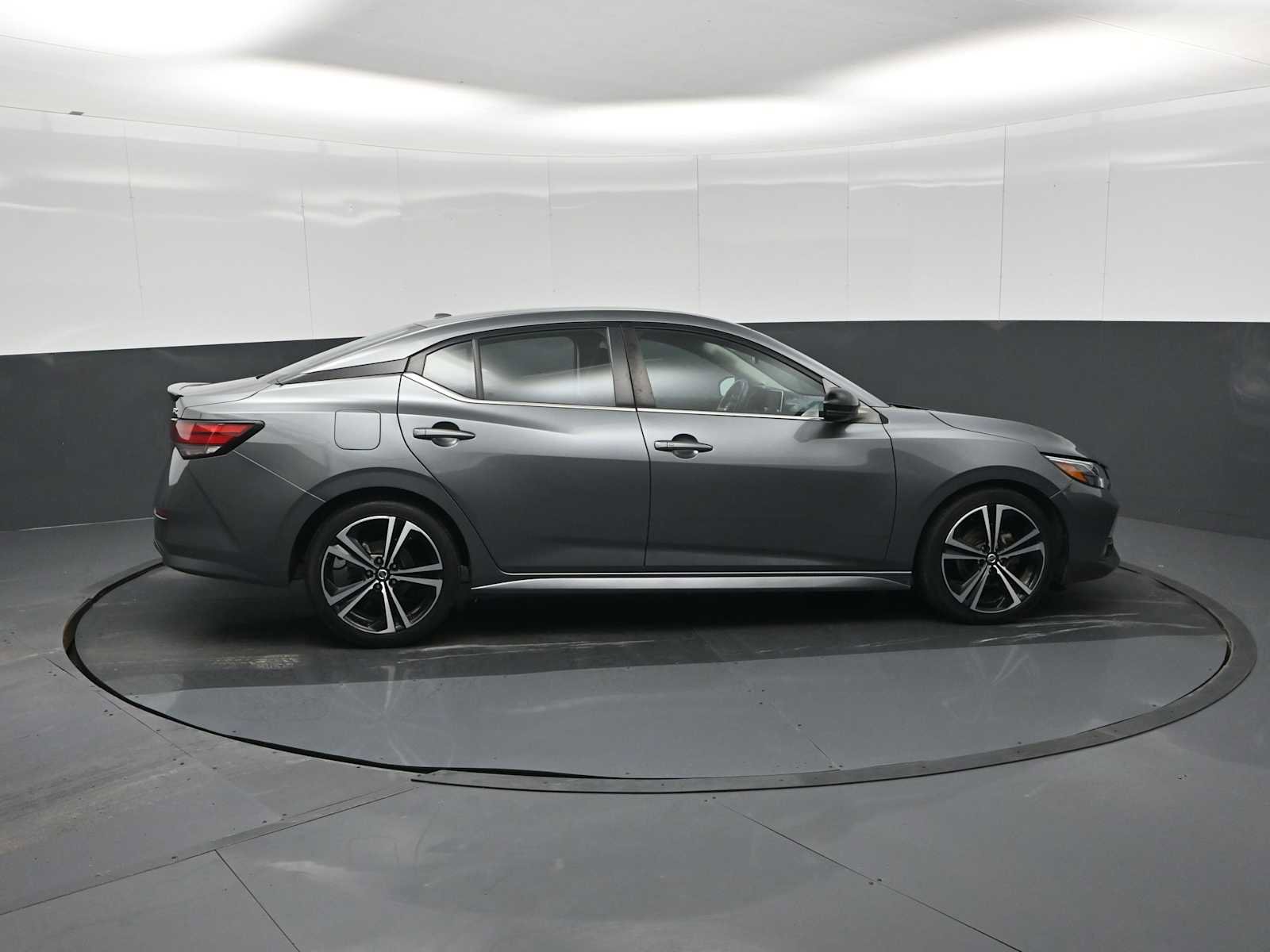 Used 2021 Nissan Sentra SR image 9