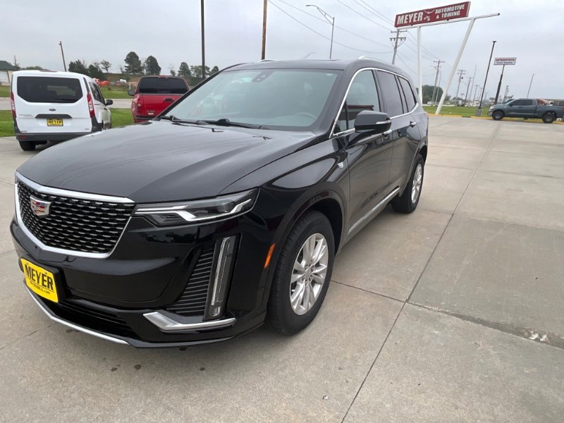 Used 2024 Cadillac XT6 Luxury w/ LPO, Floor Liner Package AWD/4WD image 4