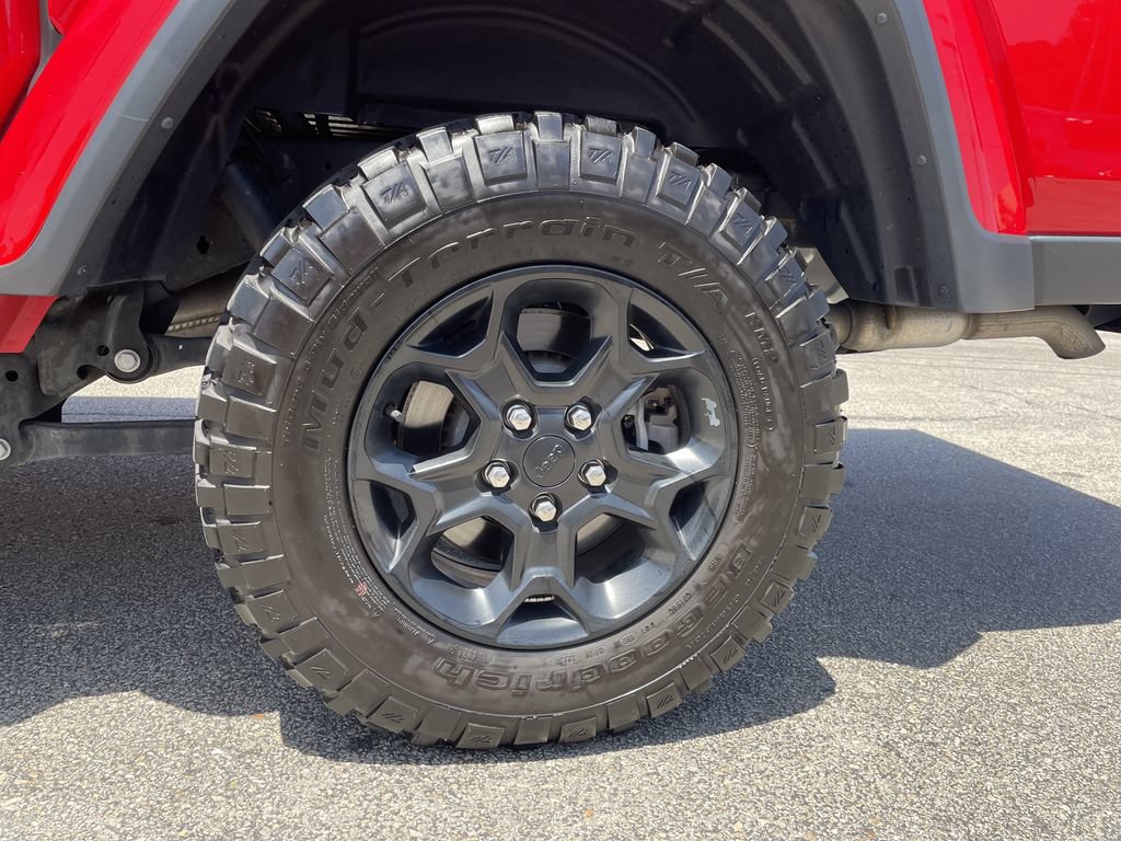 Used 2023 Jeep Gladiator Sport AWD/4WD image 10