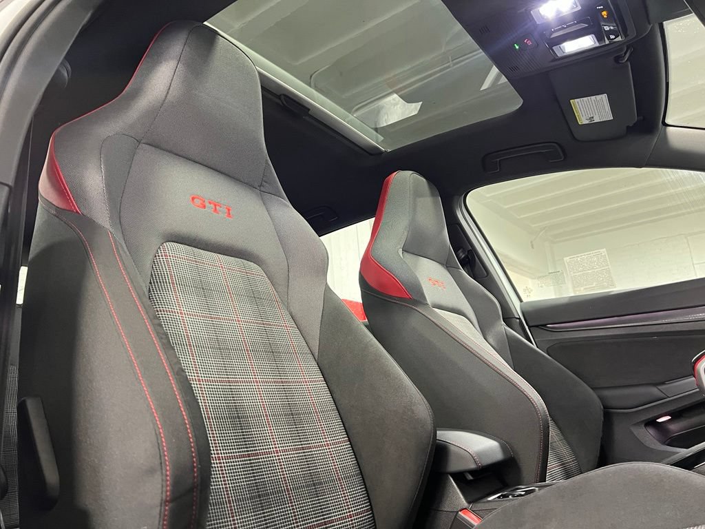Used 2024 Volkswagen GTI SE FWD image 23