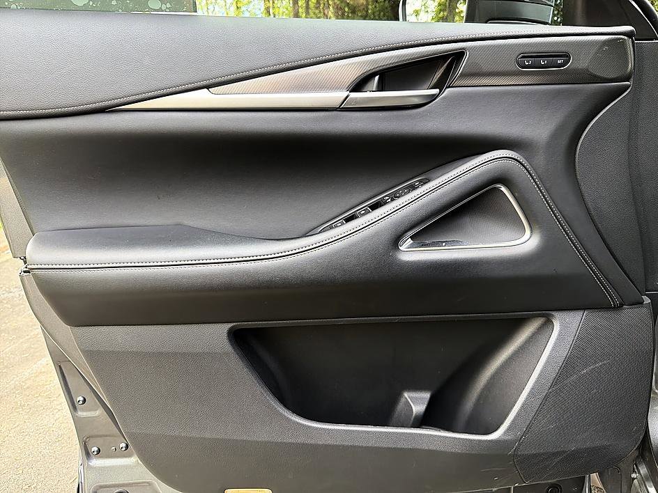 Certified 2025 INFINITI QX60 Luxe w/ Vision Package image 9