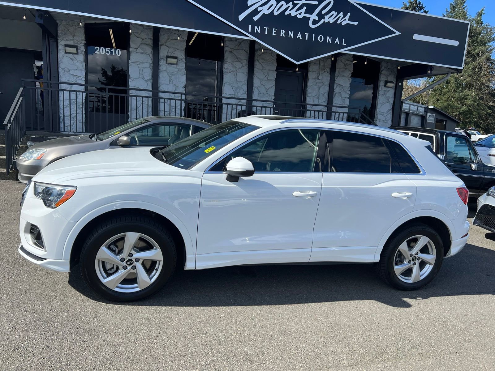 Used 2021 Audi Q3 2.0T Premium AWD/4WD image 2