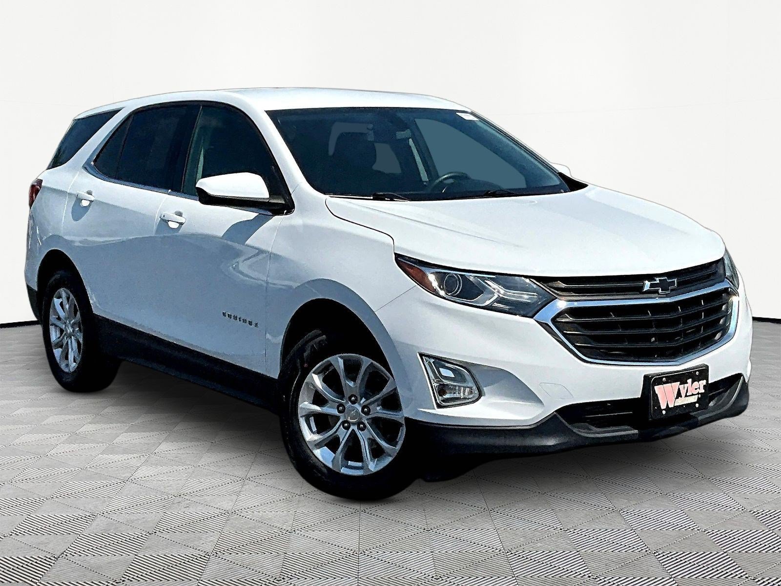 Used 2019 Chevrolet Equinox LT FWD image 3