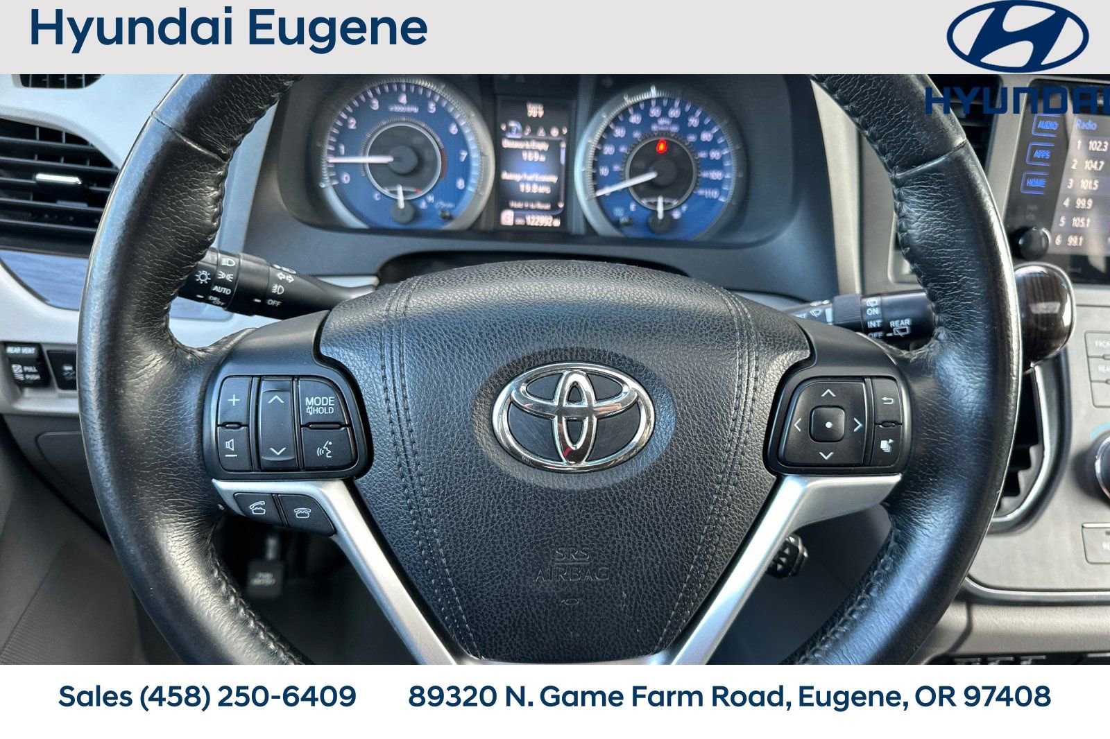 Used 2016 Toyota Sienna XLE image 29