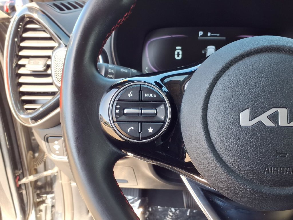 Certified 2023 Kia Soul GT-Line FWD image 14