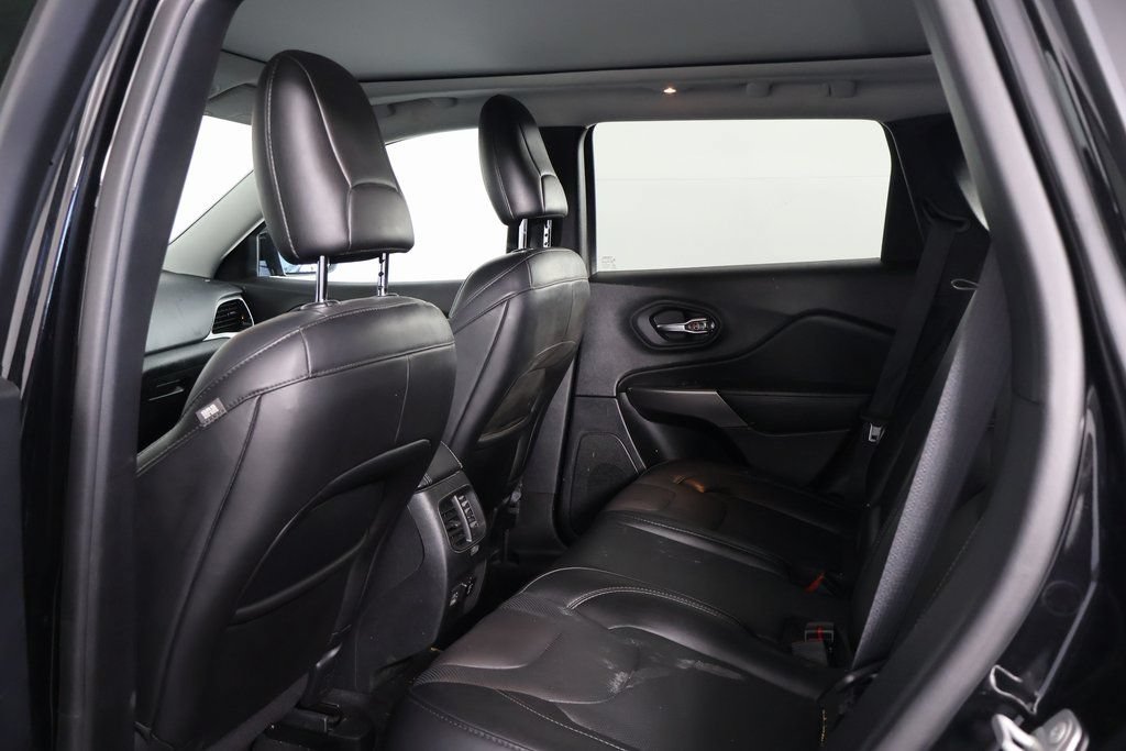 Used 2021 Jeep Cherokee Limited AWD/4WD image 11