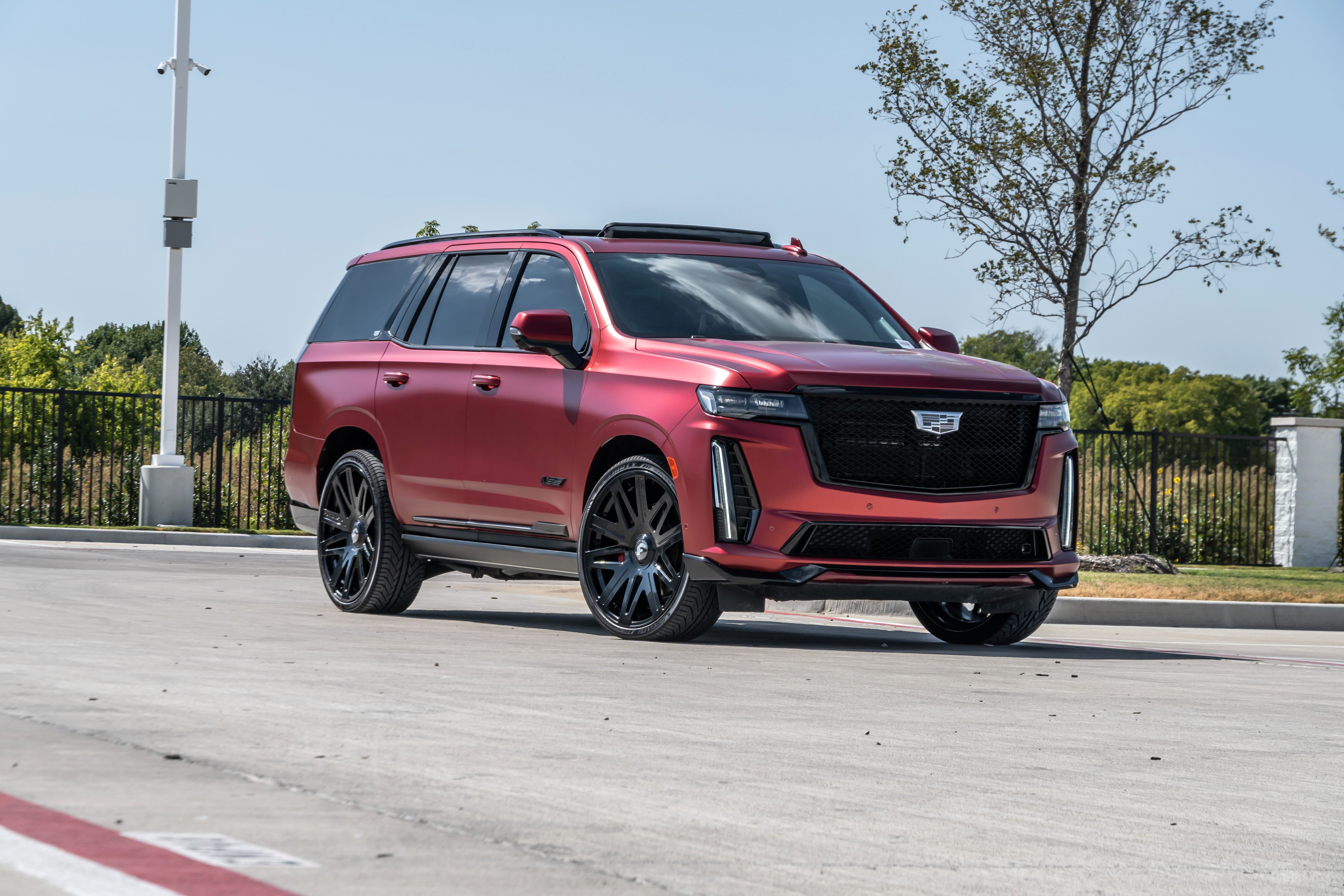 Used 2024 Cadillac Escalade V w/ LPO, ONYX Package AWD/4WD image 2