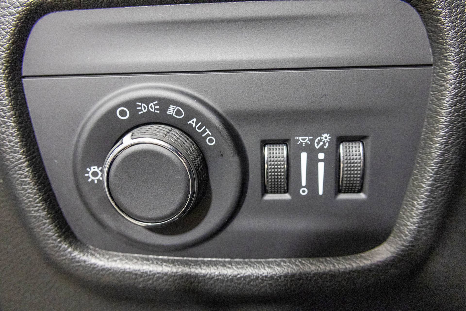 Used 2024 Jeep Grand Cherokee L Laredo w/ Luxury Tech Group I image 21