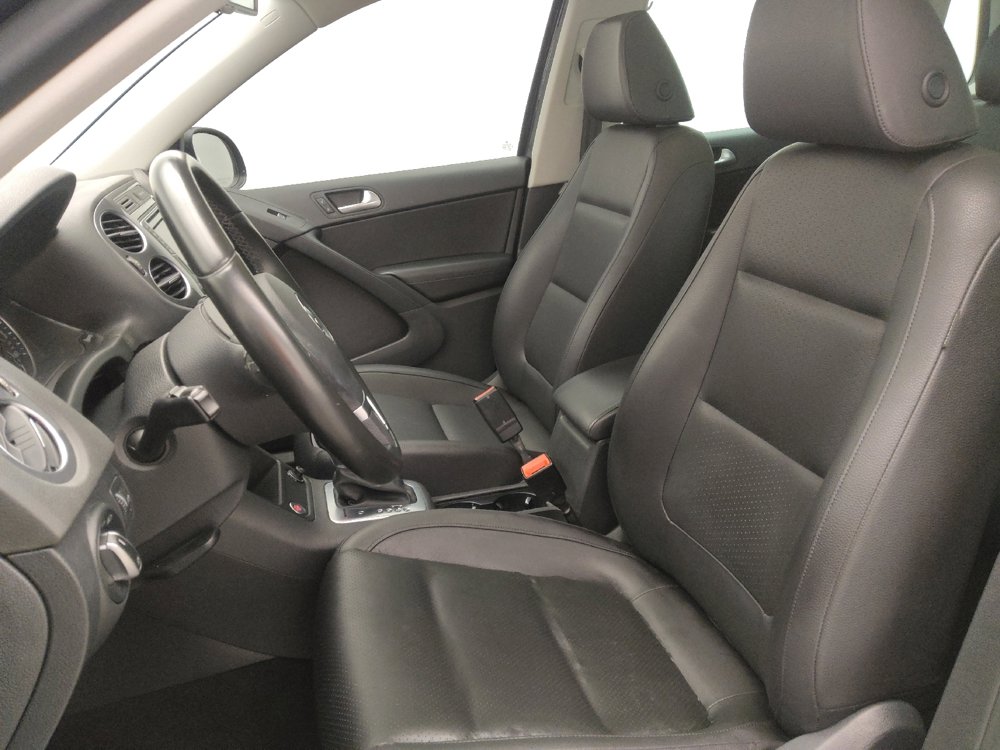 Used 2016 Volkswagen Tiguan SE image 17