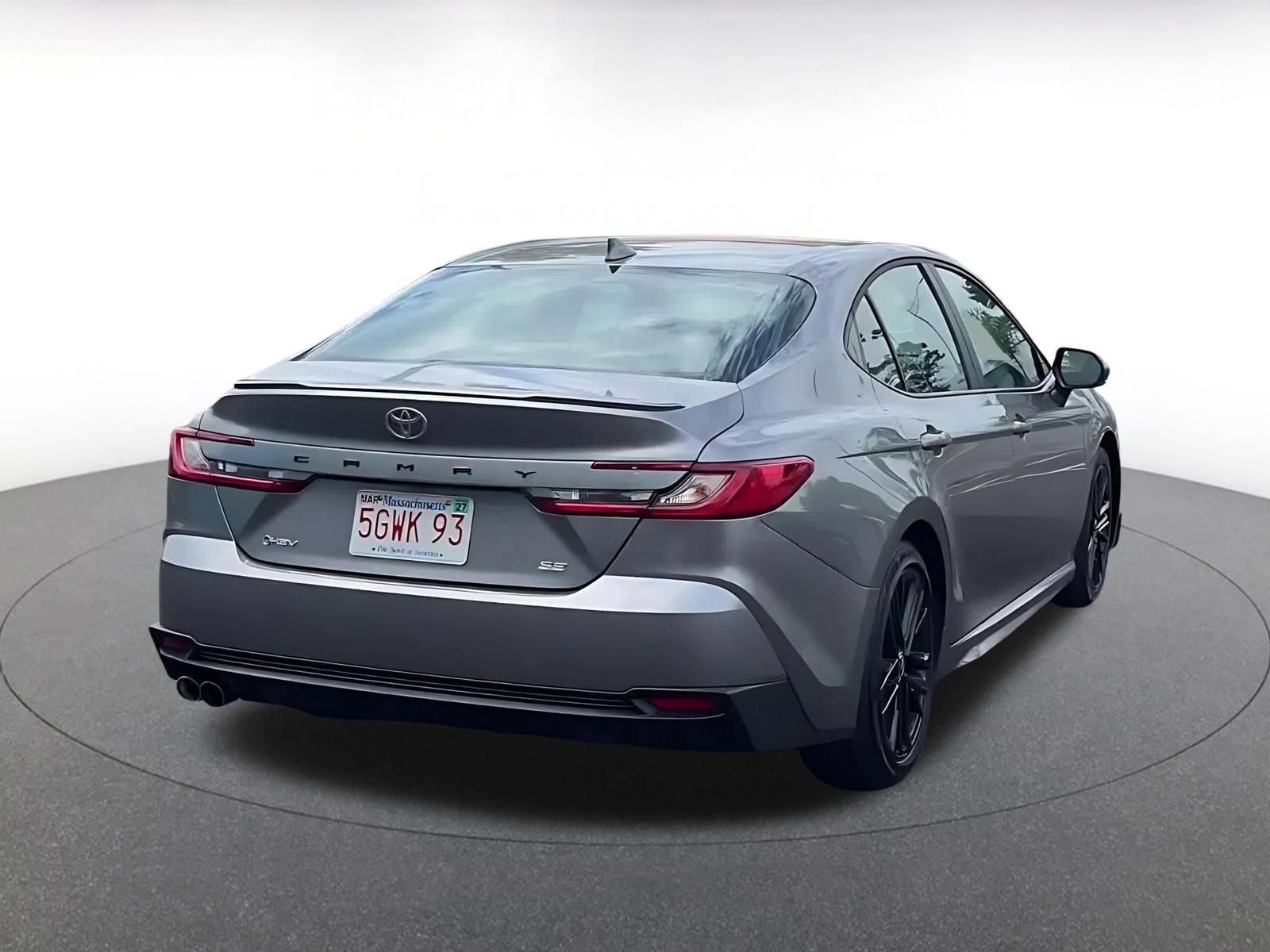 Used 2025 Toyota Camry SE FWD image 14