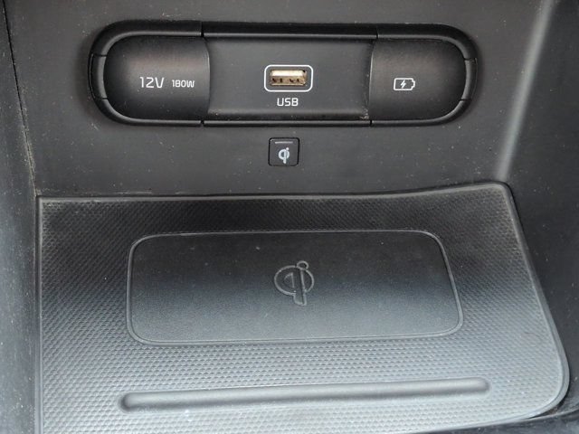 Used 2022 Kia Niro EX Premium FWD image 22