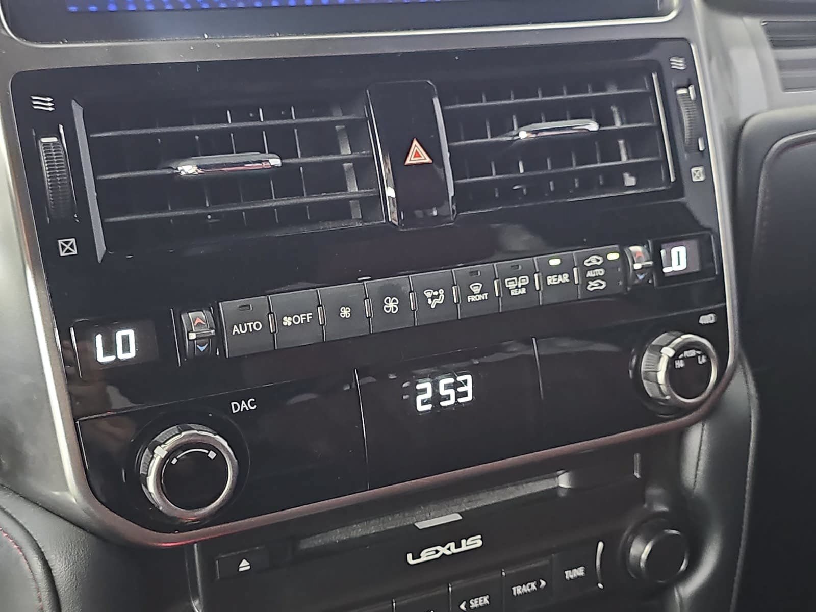Used 2022 Lexus GX 460 Premium w/ Premium Package AWD/4WD image 22