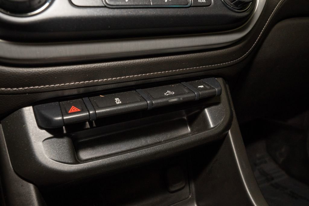 Used 2020 GMC Canyon SLE w/ Elevation Edition image 14