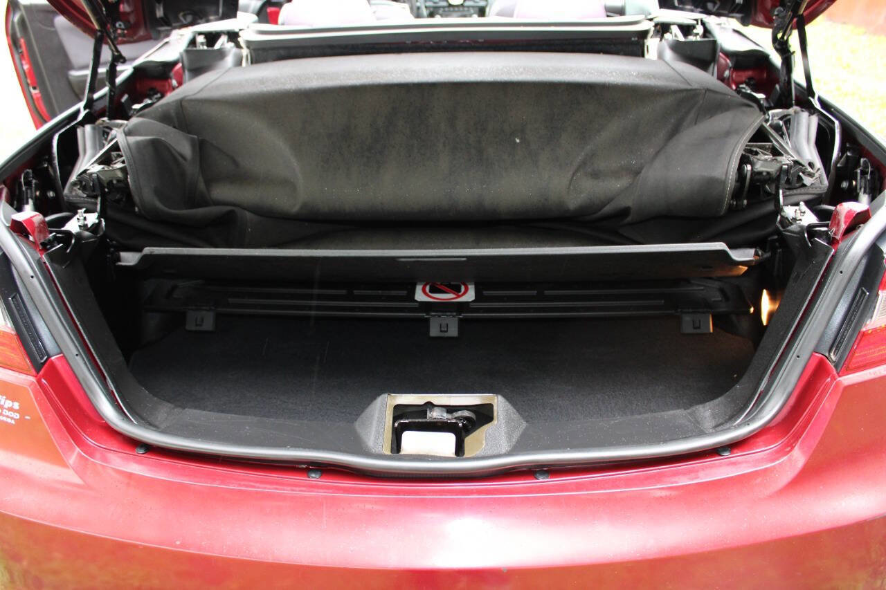 Used 2013 Chrysler 200 Touring image 26