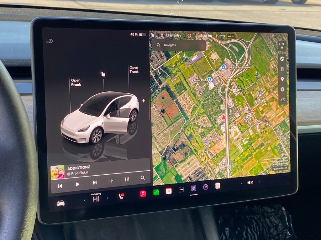 Used 2023 Tesla Model Y Long Range image 18
