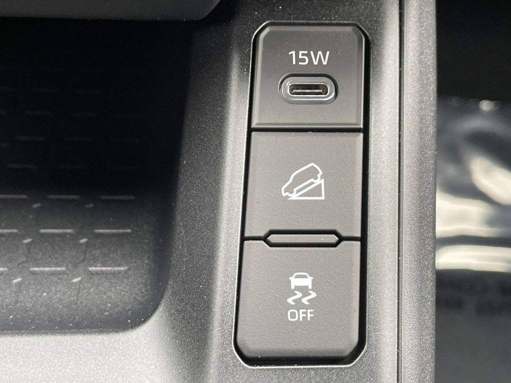 Used 2026 Toyota RAV4 AWD Plug-in Hybrid image 40