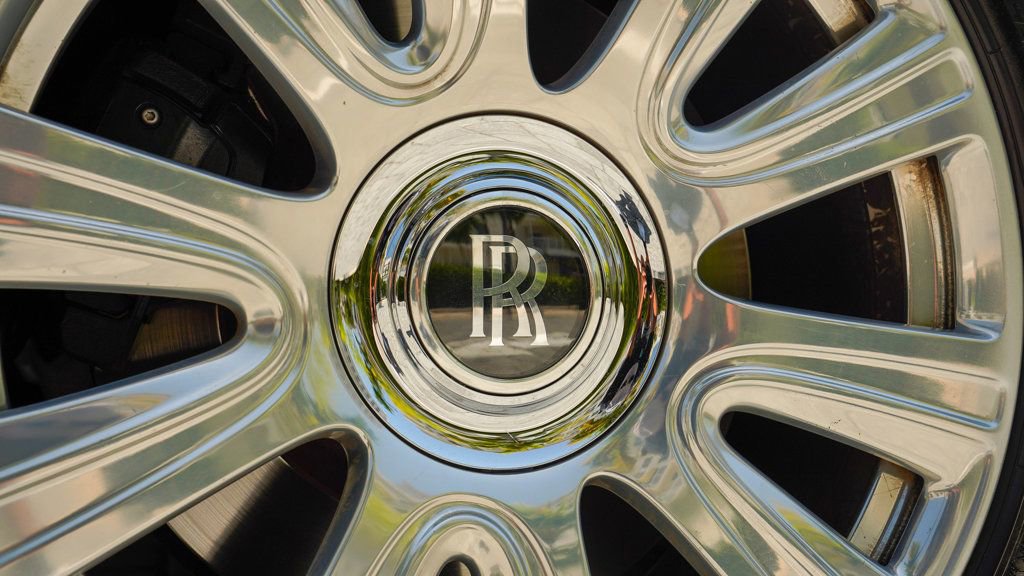 Used 2016 Rolls-Royce Dawn image 40