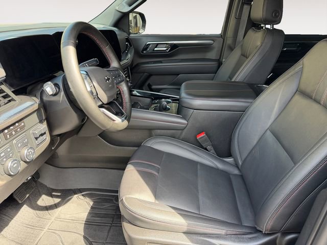 Used 2025 Chevrolet Suburban RST w/ Comfort Package AWD/4WD image 9