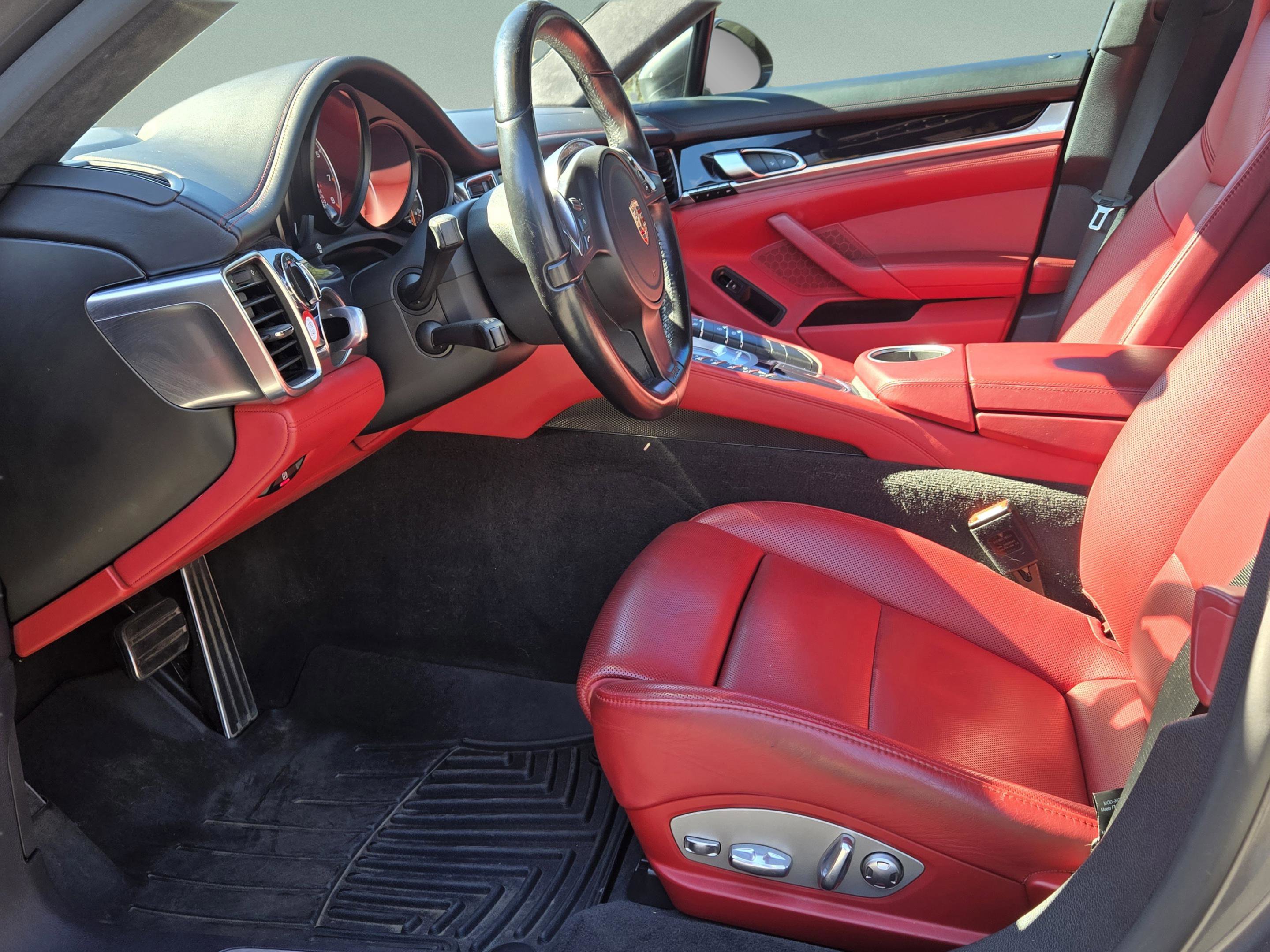 Used 2015 Porsche Panamera Turbo S image 11