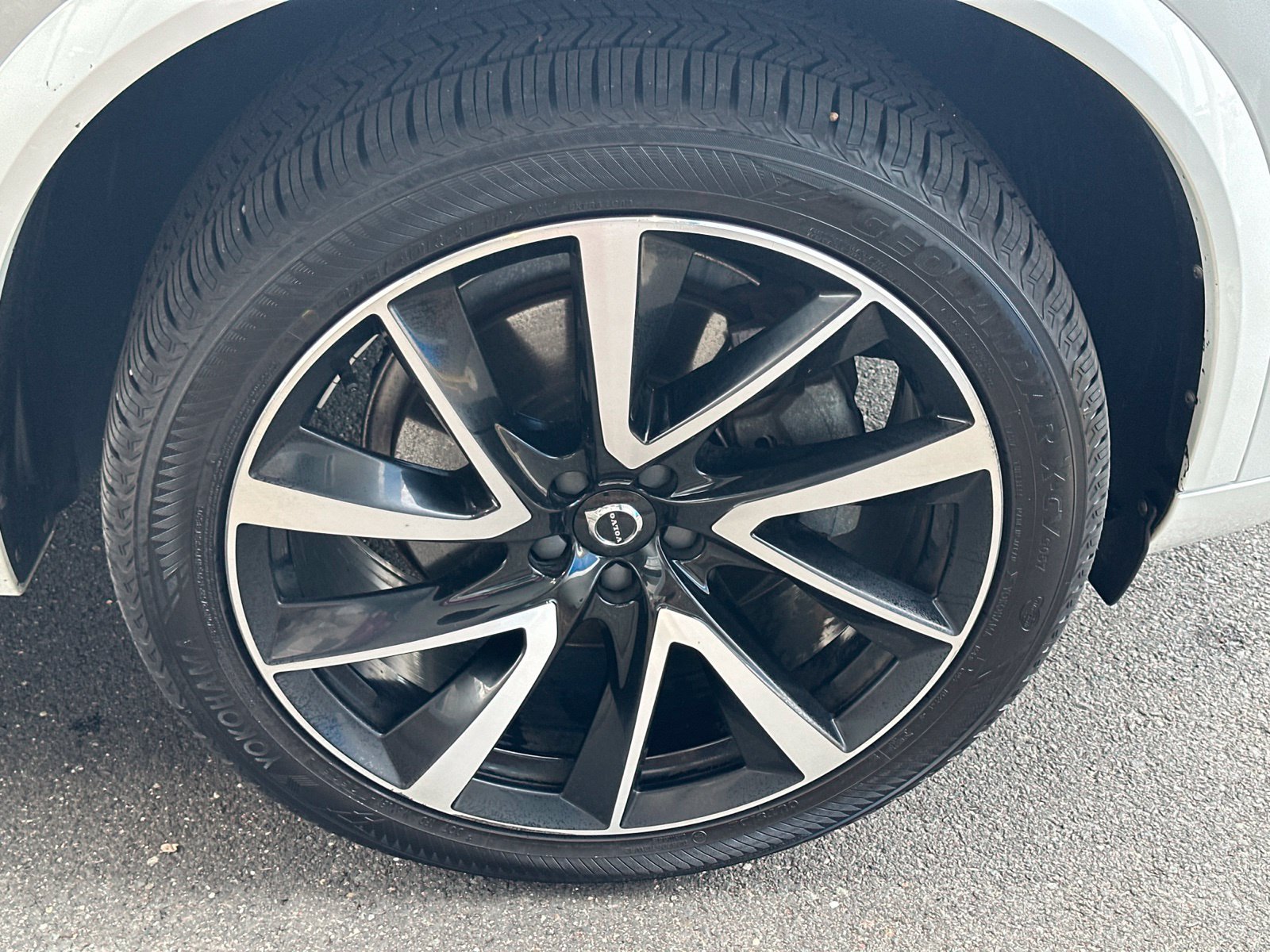 Used 2023 Volvo XC90 B5 Plus w/ Protection Package Premier AWD/4WD image 13