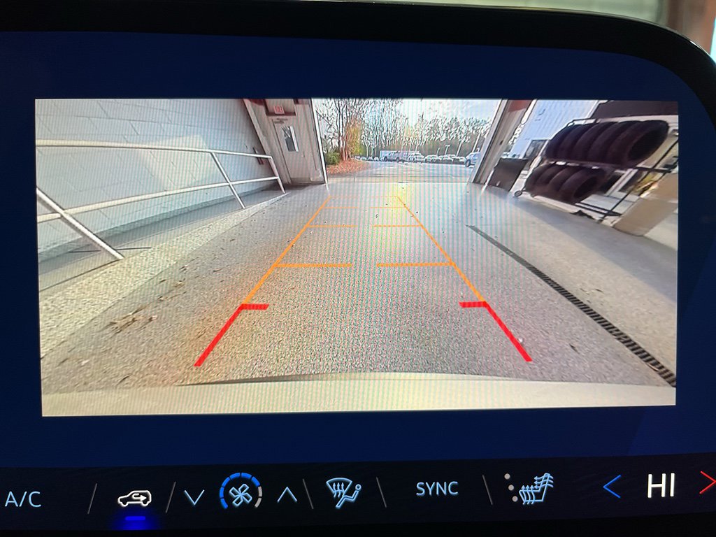 New 2026 Chevrolet Traverse LT w/ LPO, Floor Liner Package FWD image 15