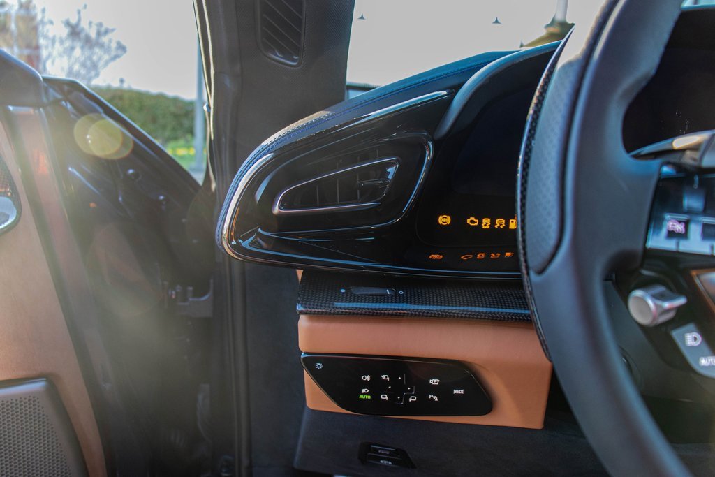 Certified 2024 Ferrari Purosangue Base image 37