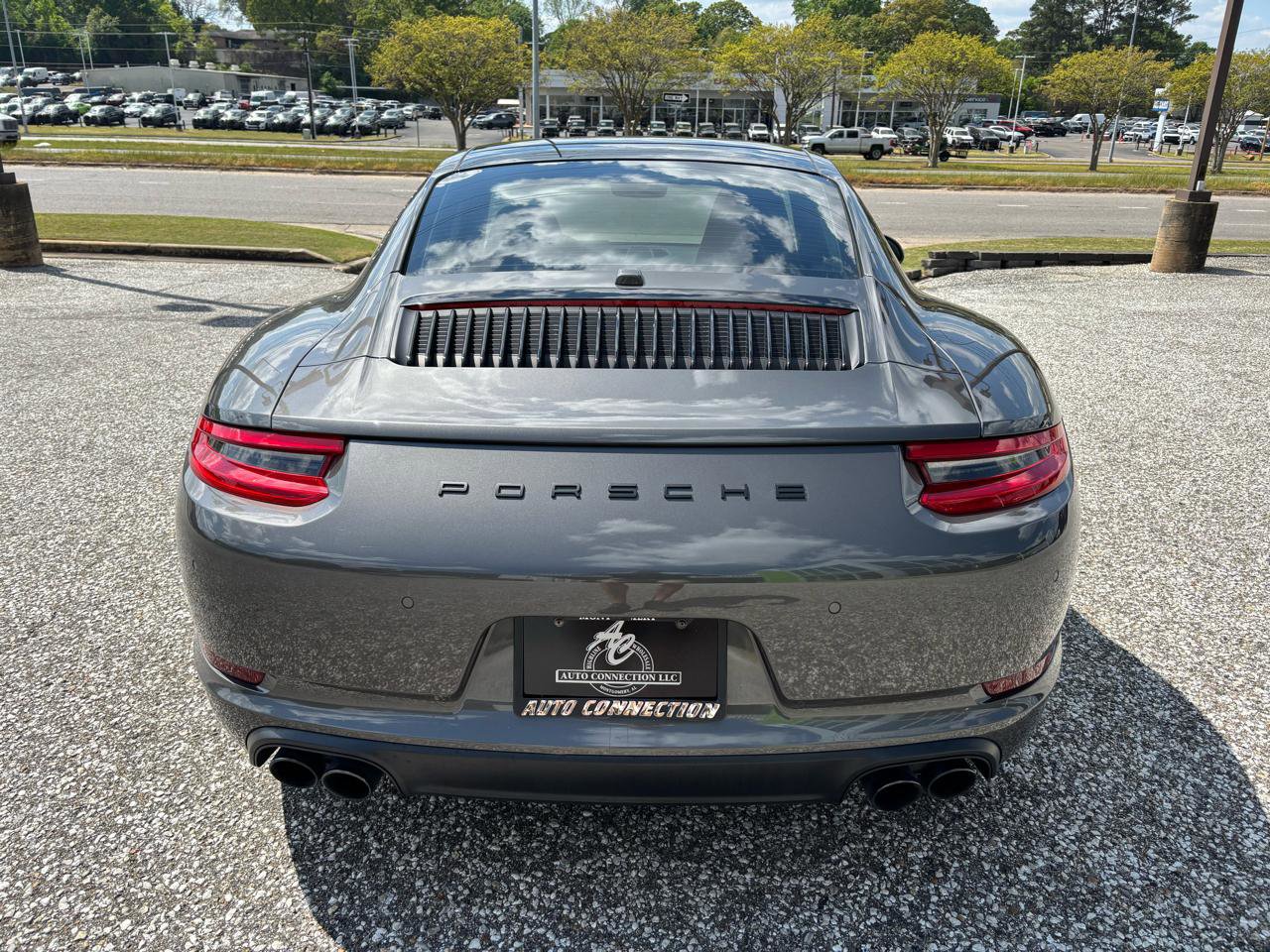 Used 2018 Porsche 911 Carrera image 10