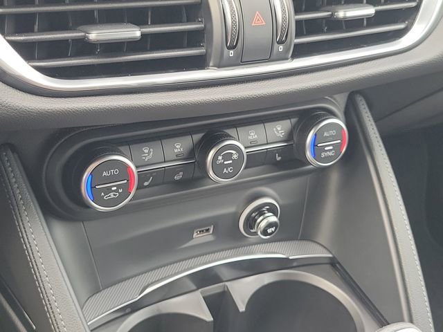 New 2025 Alfa Romeo Stelvio Sprint image 21