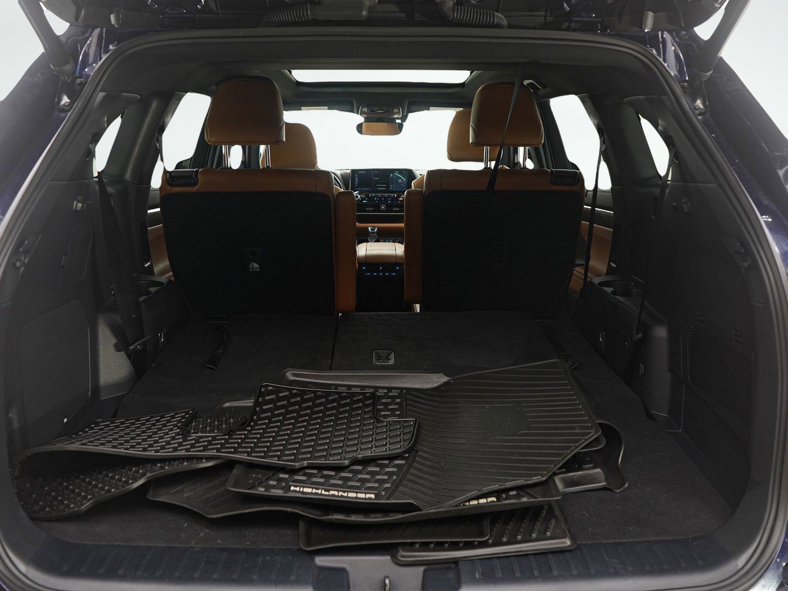 Used 2022 Toyota Highlander Platinum image 9