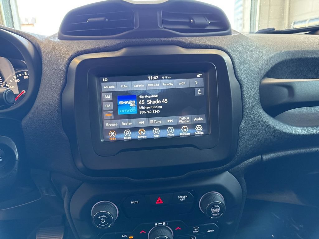 Used 2019 Jeep Renegade Latitude AWD/4WD image 13