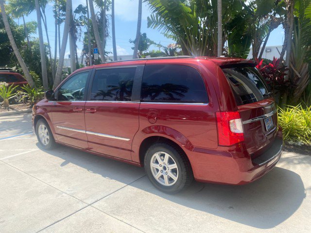 Used 2012 Chrysler Town & Country Touring w/ Entertainment Group #1 image 6