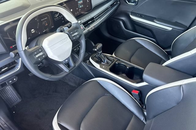 Used 2025 Kia K4 GT-Line w/ GT-Line Premium Package FWD image 10