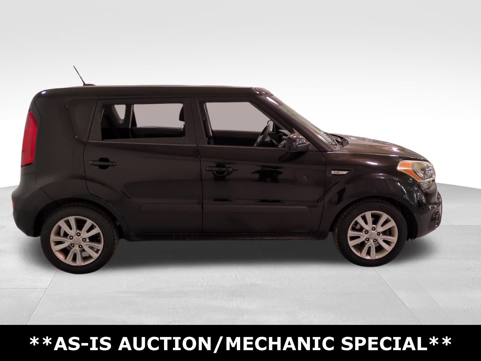 Used 2013 Kia Soul image 2