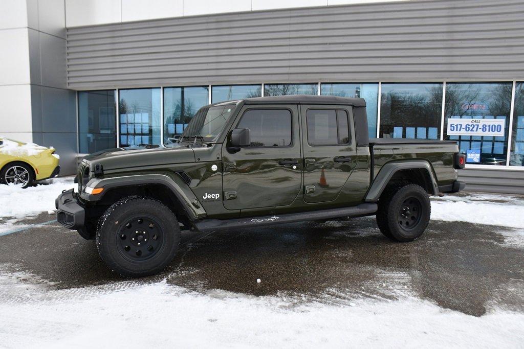 Used 2022 Jeep Gladiator Overland w/ Cold Weather Group image 2