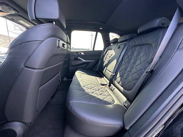 New 2026 BMW X5 xDrive40i w/ M Sport Package image 5