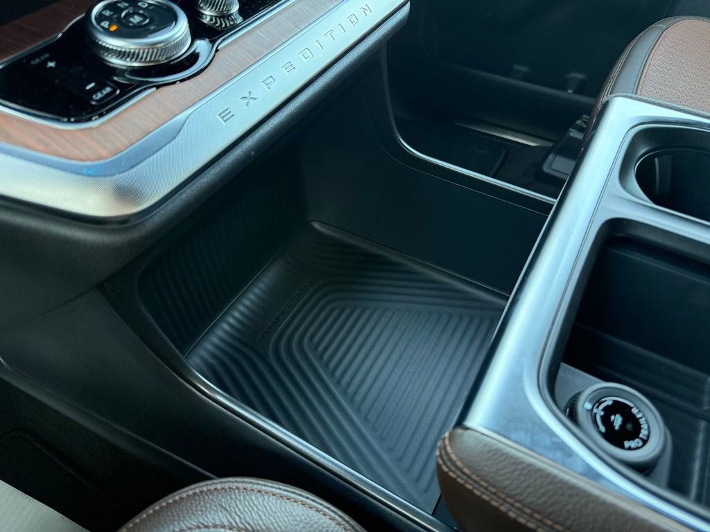 New 2026 Ford Expedition Max King Ranch image 17