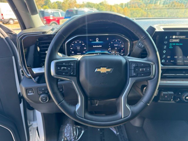 Used 2025 Chevrolet Silverado 2500 LT w/ Convenience Package AWD/4WD image 17