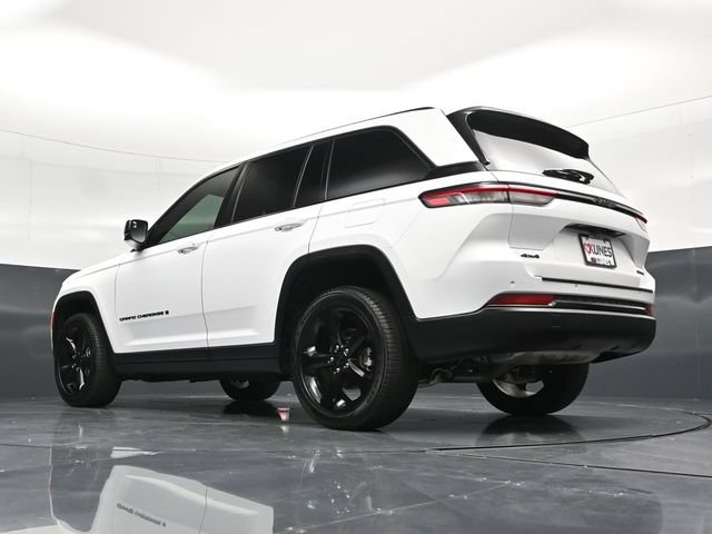 Used 2025 Jeep Grand Cherokee Limited w/ Black Appearance Package AWD/4WD image 67