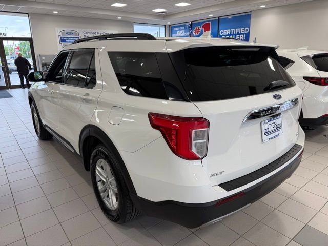 Used 2022 Ford Explorer XLT w/ Equipment Group 202A AWD/4WD image 8