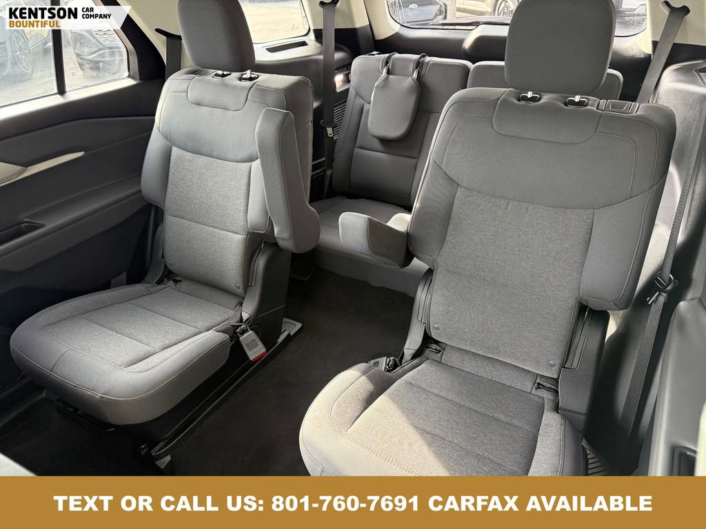 Used 2025 Ford Explorer Active AWD/4WD image 31