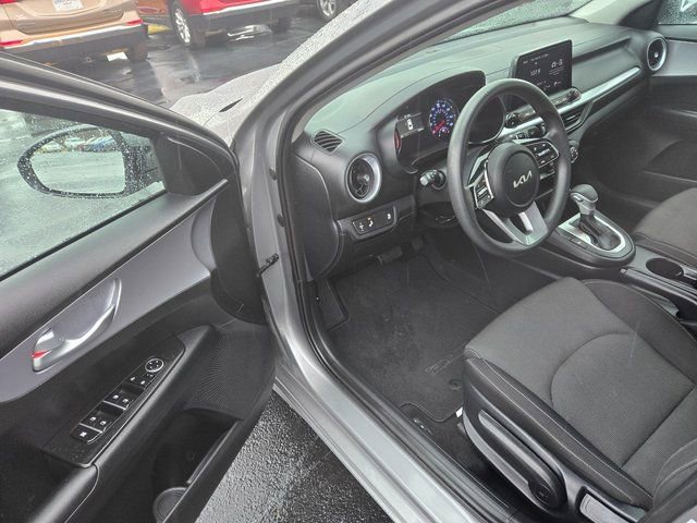 Used 2024 Kia Forte LXS w/ LXS Technology Package image 4