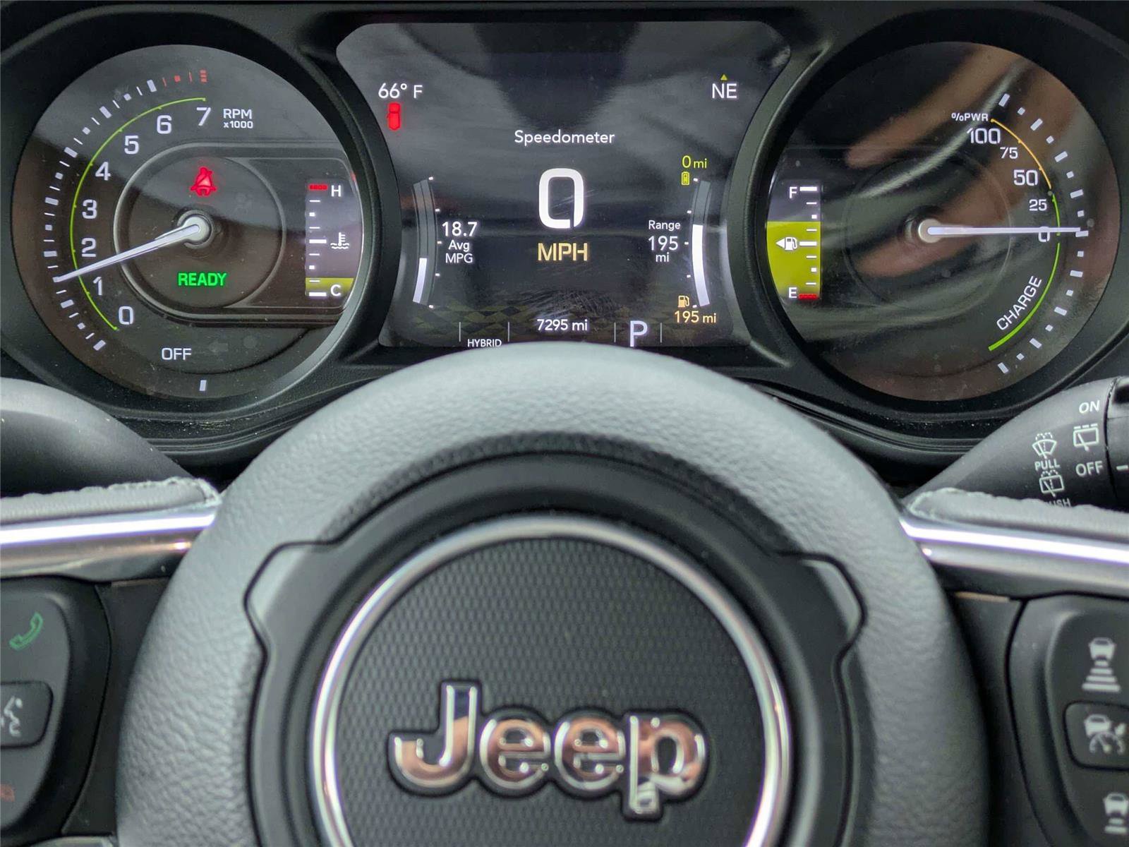 Used 2025 Jeep Wrangler Sahara w/ Safety Group AWD/4WD image 29