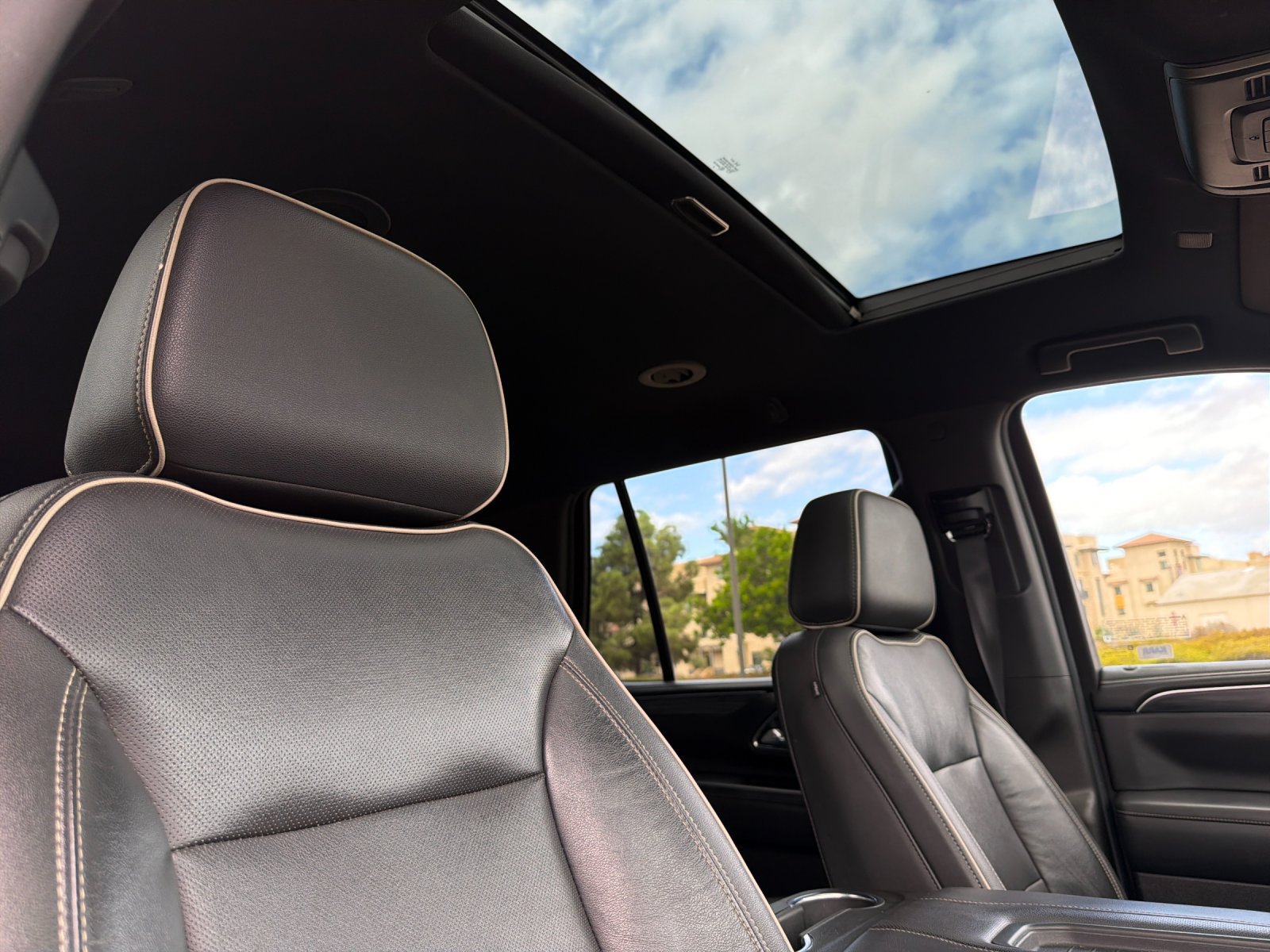 Used 2021 GMC Yukon SLT w/ SLT Luxury Package RWD image 18