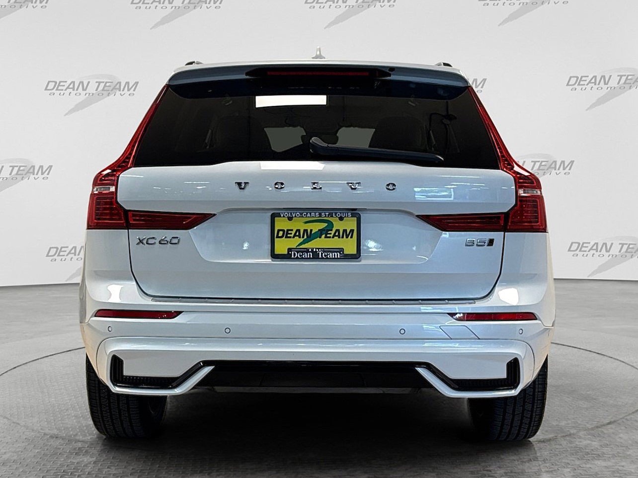 Used 2024 Volvo XC60 B5 Plus w/ Protection Package Premier AWD/4WD image 8