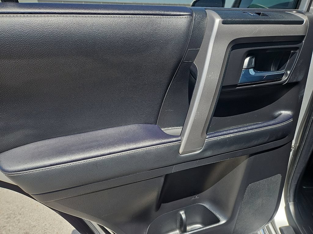 Used 2022 Toyota 4Runner Limited AWD/4WD image 16