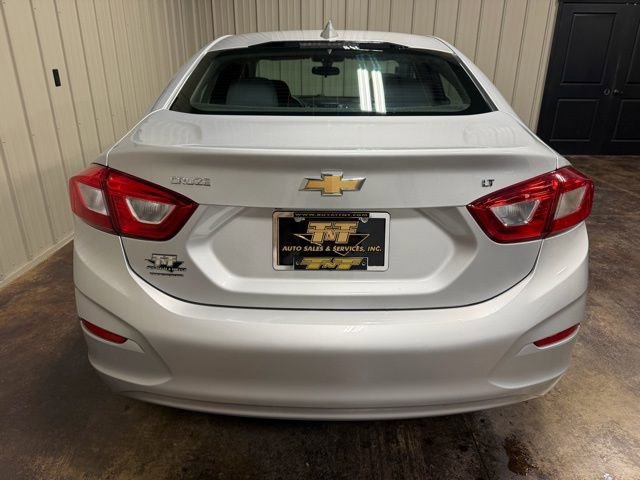 Used 2018 Chevrolet Cruze LT image 9