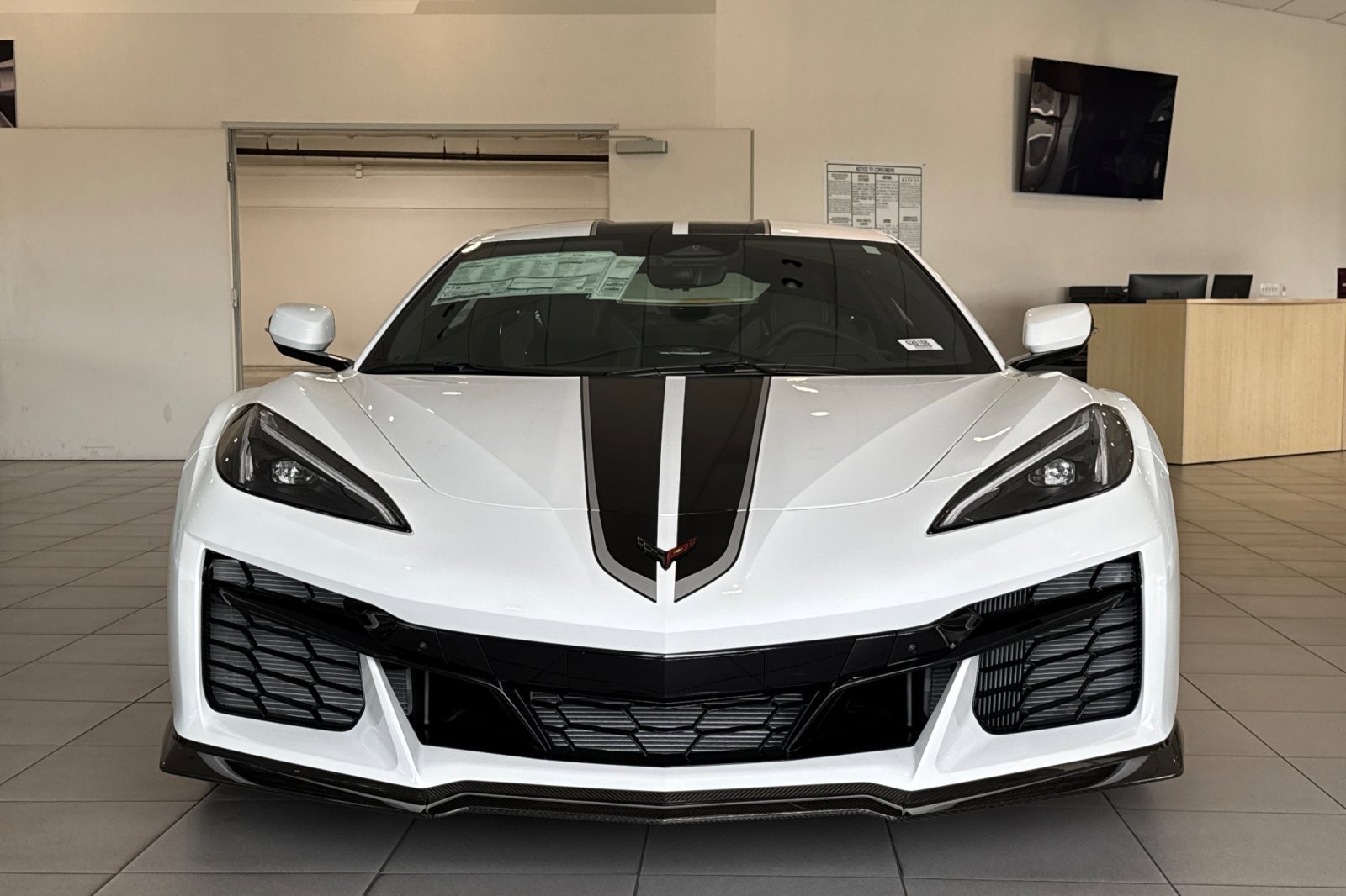 New 2025 Chevrolet Corvette E-Ray image 3